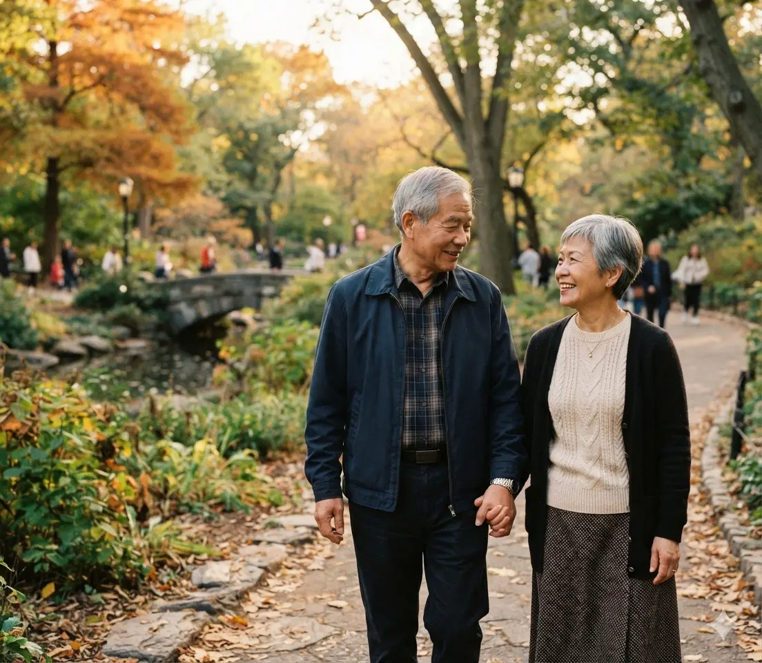 60歲以上銀髮族老年夫妻在公園溫馨牽手散步正視熟齡性生活變化與微血管保養